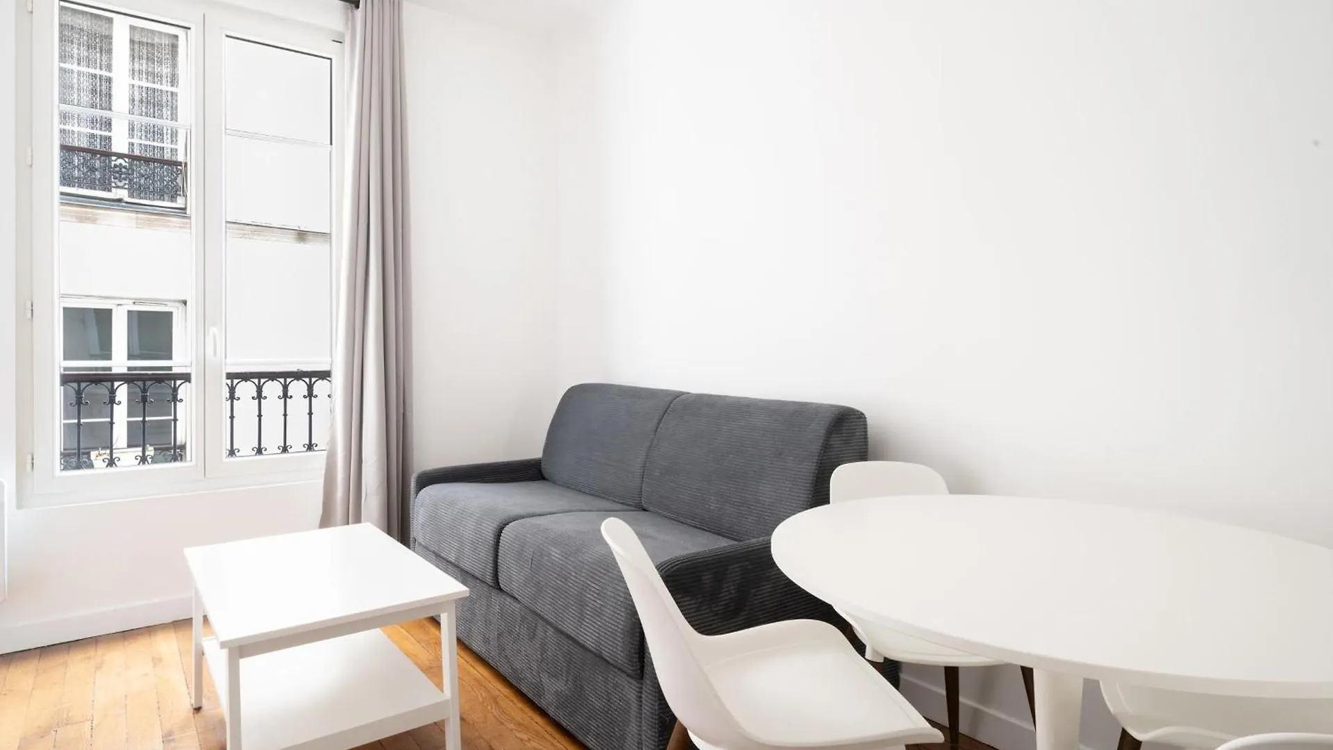 Apartment Appartement Paris Blanche - Welkeys