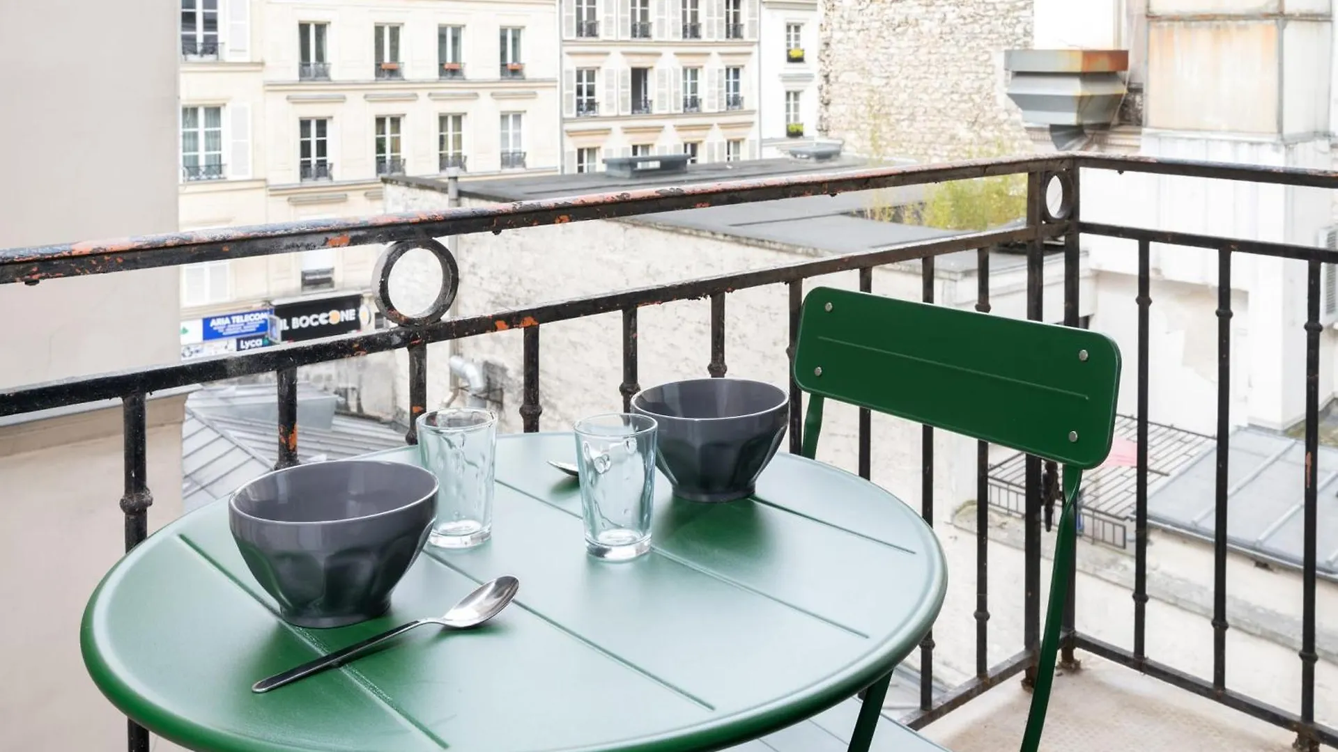 Appartement Paris Blanche - Welkeys 0*,  France