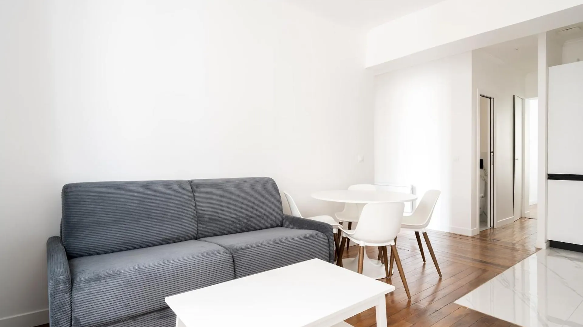 Apartment Appartement Paris Blanche - Welkeys